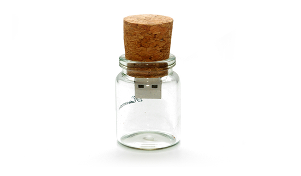 Parafa-üveg pendrive